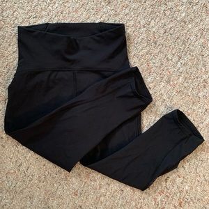 Lululemon 17” crop black leggings